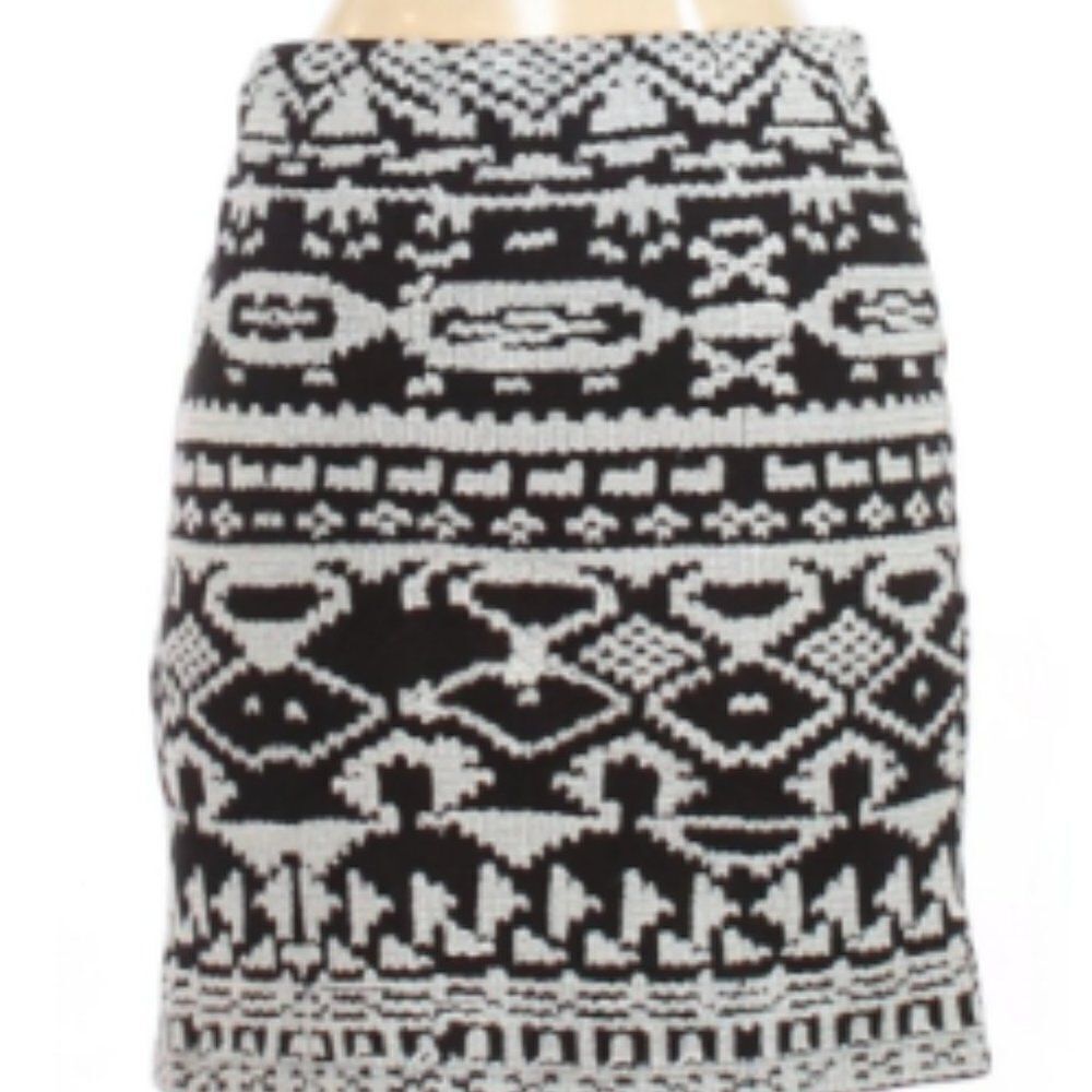 Search for Sanity Knit Skirt - Picture 3 of 4